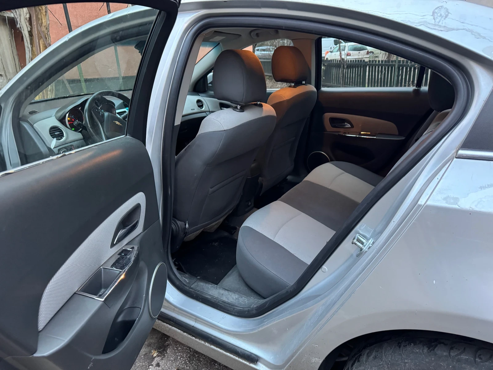 Chevrolet Cruze  - изображение 3