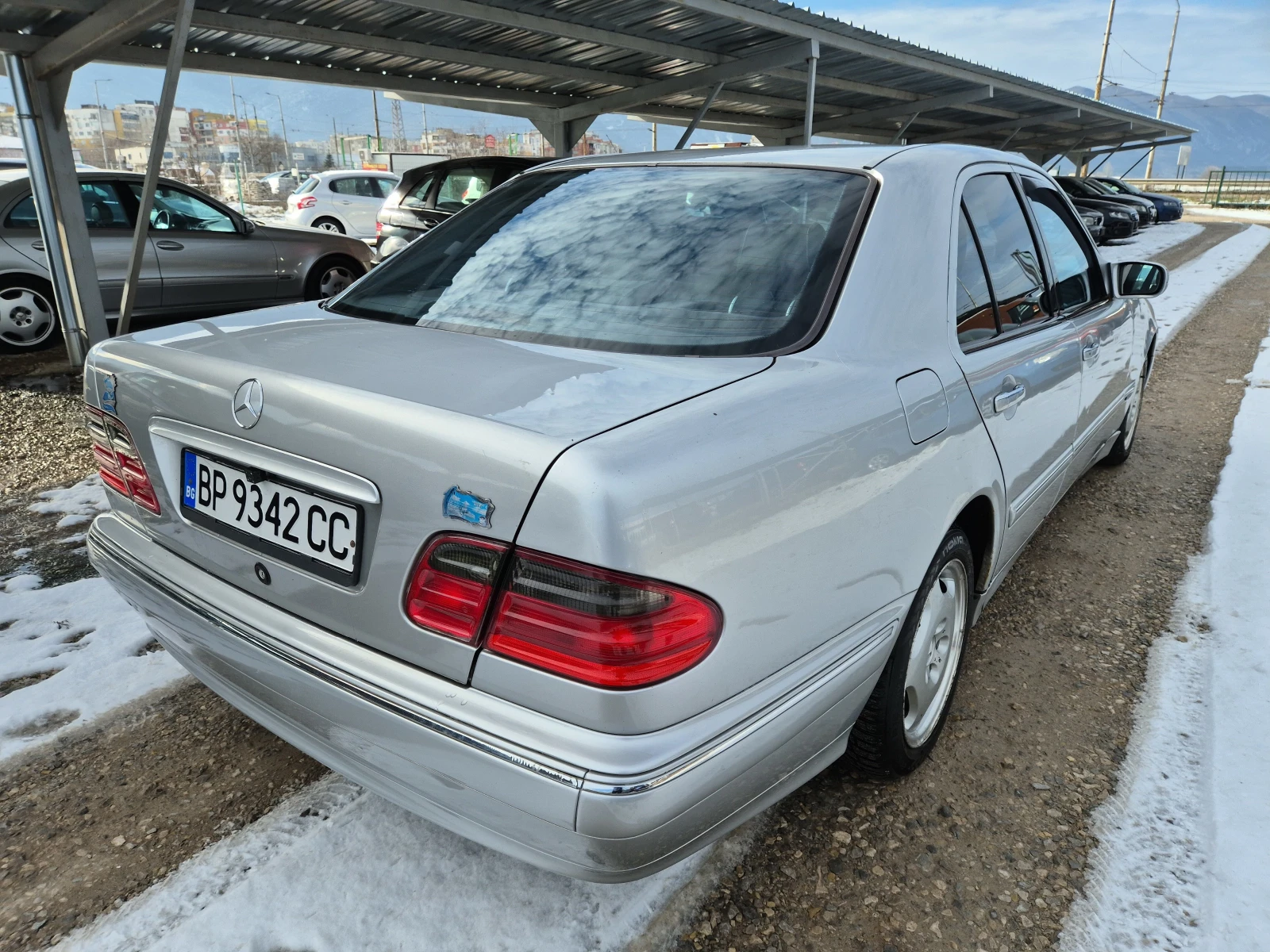 Mercedes-Benz E 200 186� ��������� ��� ��������  | Mobile.bg � ����������� 3