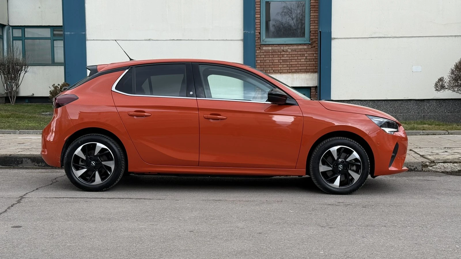 Opel Corsa e-Elegance* 50kw* Гаранция* Термопомпа* Като нова - изображение 5