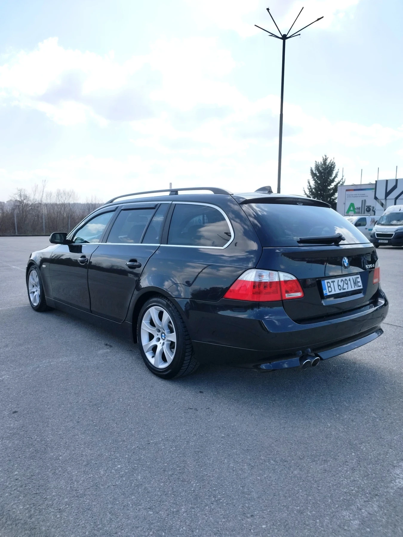 BMW 535 Пълна сервизна история, Обслужена, 3 ключа, Теглич, снимка 5 - Автомобили и джипове - 53953790