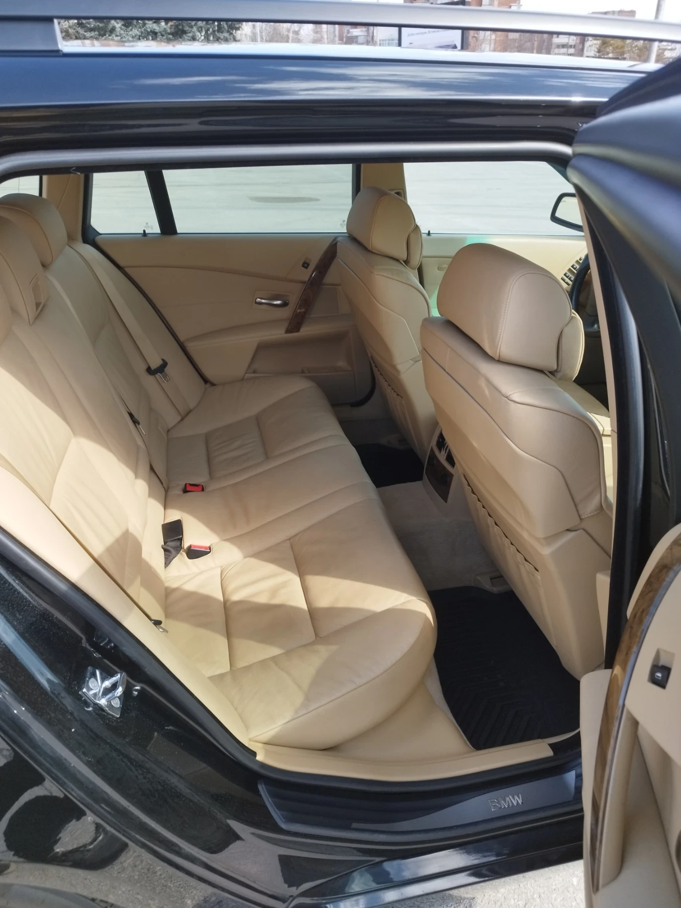 BMW 535 Пълна сервизна история, Обслужена, 3 ключа, Теглич, снимка 11 - Автомобили и джипове - 53953790