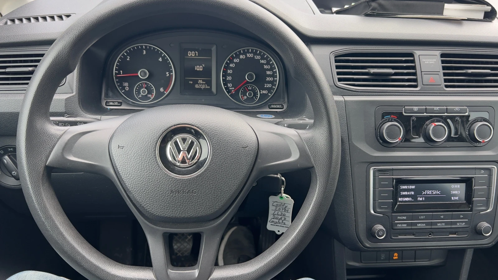 VW Caddy 2.0 Топ Състояние като нов, снимка 8 - Автомобили и джипове - 54208261