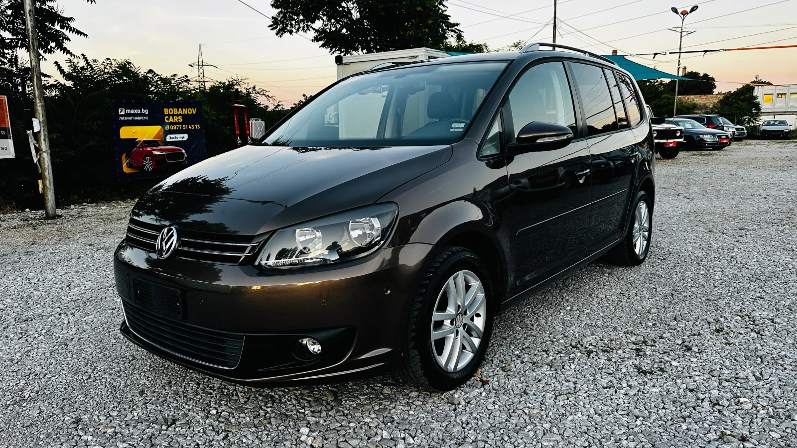 VW Touran 2.0tdi-DSG-Италия 7 места, снимка 3 - Автомобили и джипове - 54799731