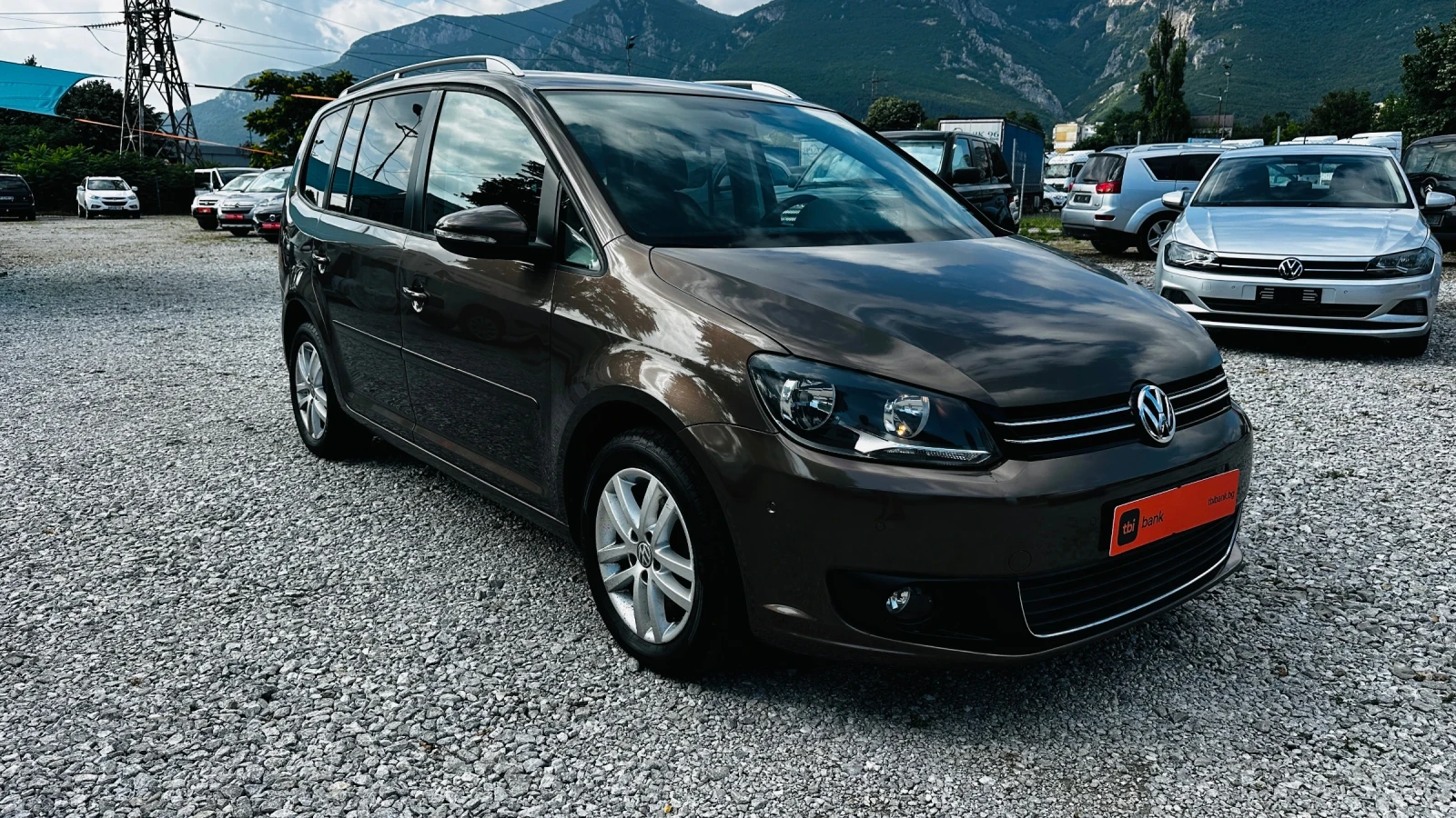 VW Touran 2.0tdi-DSG-Италия 7 места, снимка 3 - Автомобили и джипове - 54799731