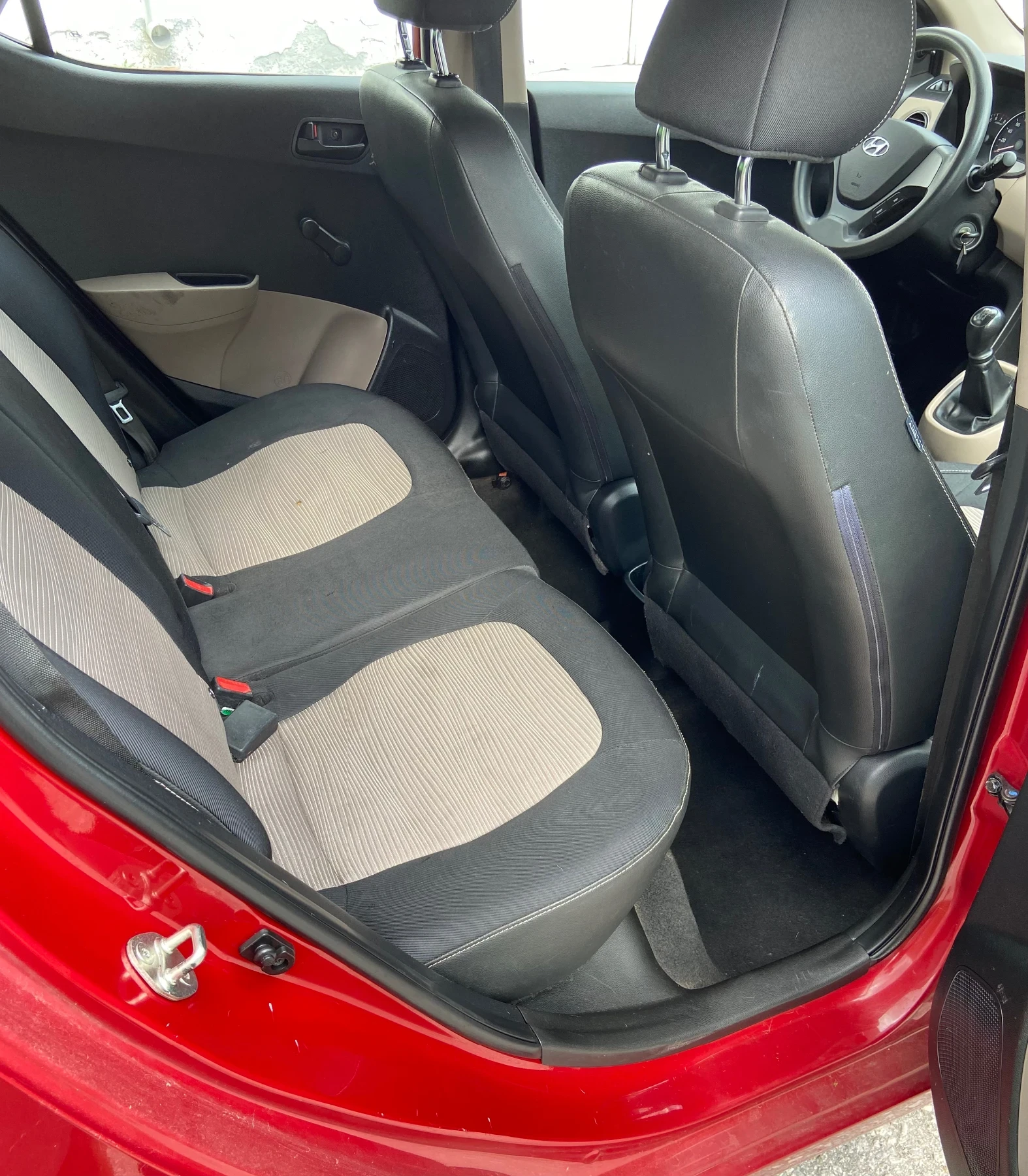 Hyundai I10, снимка 4 - Автомобили и джипове - 54823160
