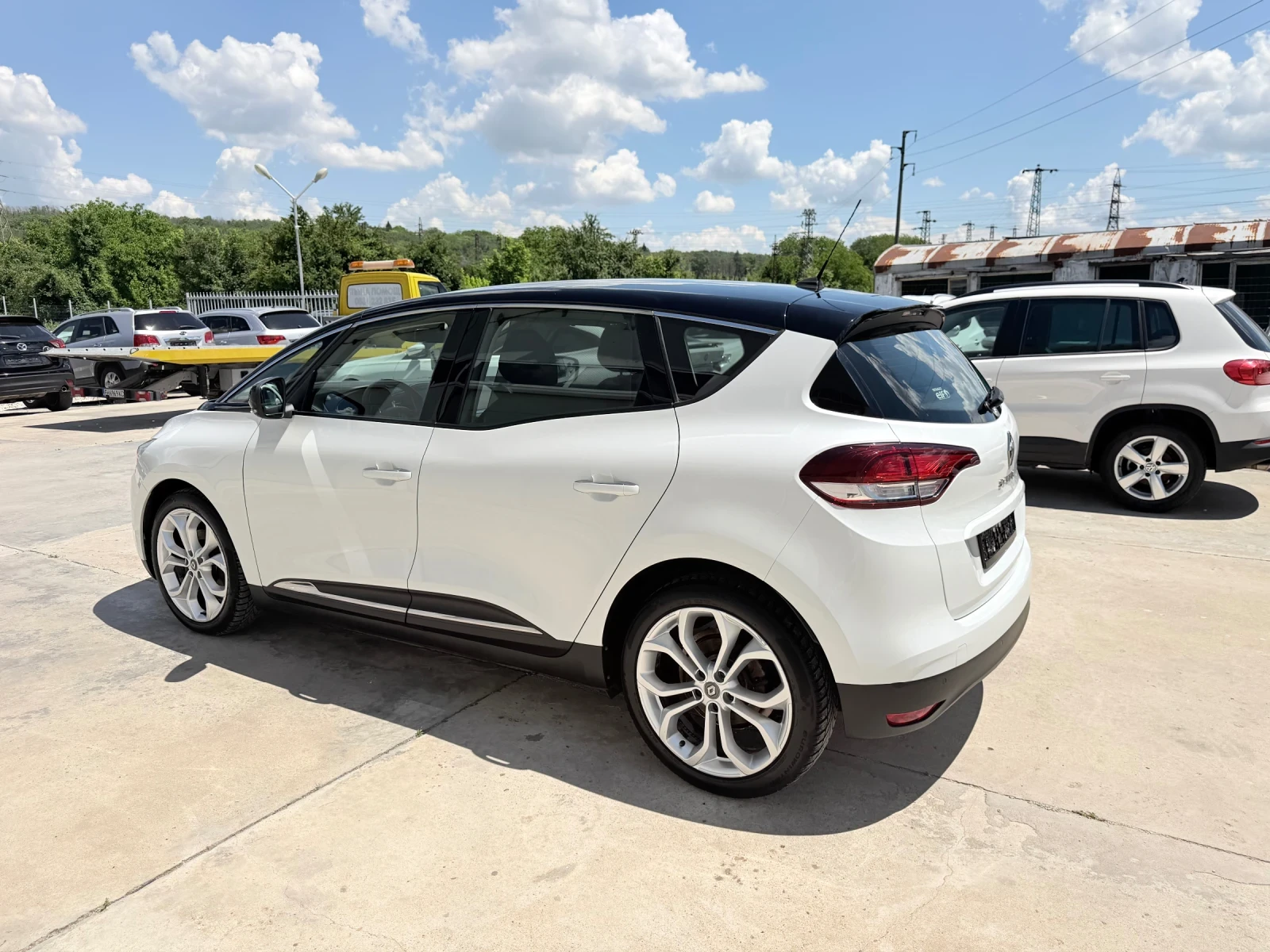 Renault Scenic 1.7dci 120k.c* Navi* LIMITED* Kamera* FULL* , снимка 4 - Автомобили и джипове - 54839992