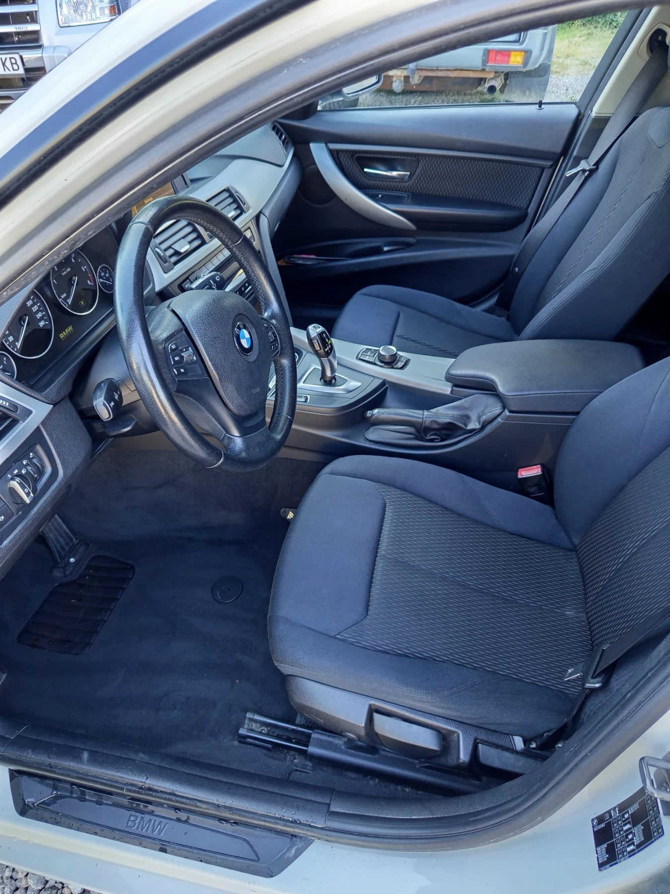 BMW 320 F31 2.0 d, снимка 12 - Автомобили и джипове - 55593672