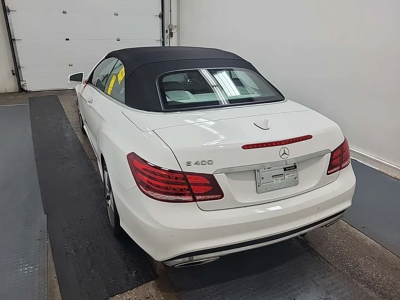 Mercedes-Benz E 400 * 2dr Cabriolet RWD * CARFAX * БЕЗ ПЪРВОНАЧАЛНА ВН, снимка 2 - Автомобили и джипове - 55650270