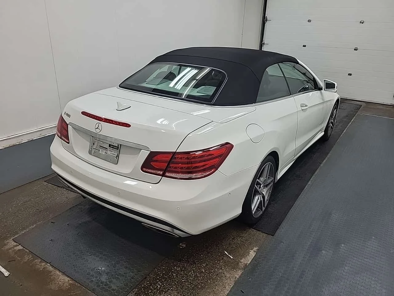 Mercedes-Benz E 400 * 2dr Cabriolet RWD * CARFAX * БЕЗ ПЪРВОНАЧАЛНА ВН, снимка 12 - Автомобили и джипове - 55650270