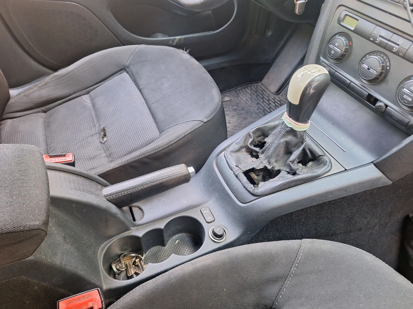 Skoda Octavia, снимка 8 - Автомобили и джипове - 55780447