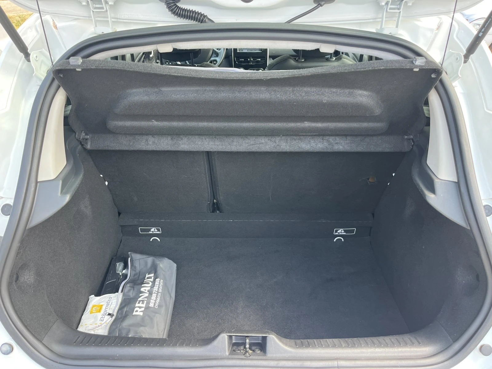 Audi A3 1.5 DCI 75кс EURO 5В КЛИМАТРОНИК ВНОС ИТАЛИЯ, снимка 16 - Автомобили и джипове - 55789899