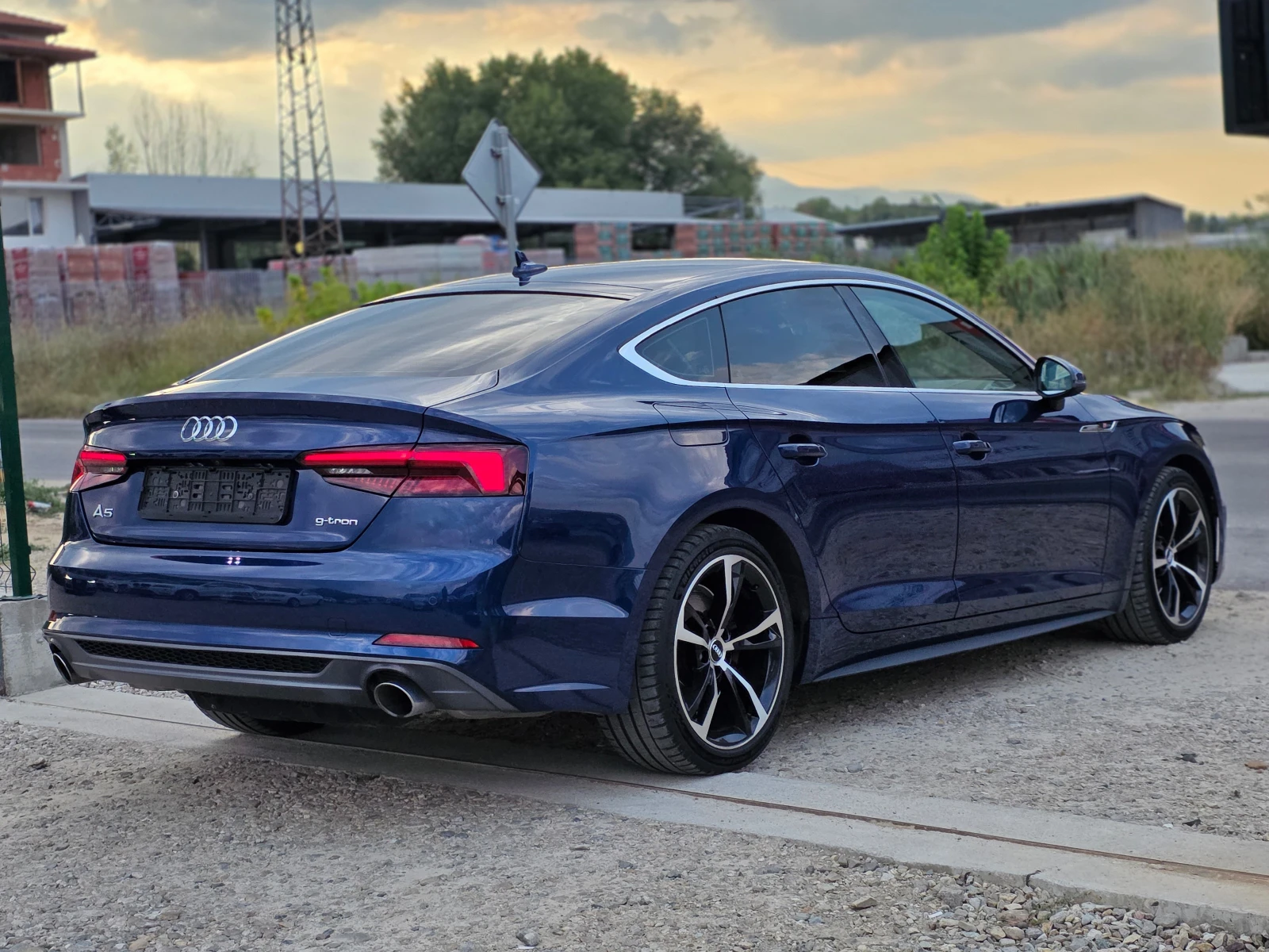 Audi A5 A5 G-Tron, снимка 3 - Автомобили и джипове - 56476996
