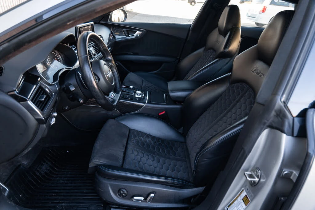 Audi Rs7 PERFORMANCE* CARBON CERAMIC* MATRIX* КРАЙНА ЦЕНА, снимка 8 - Автомобили и джипове - 56545492