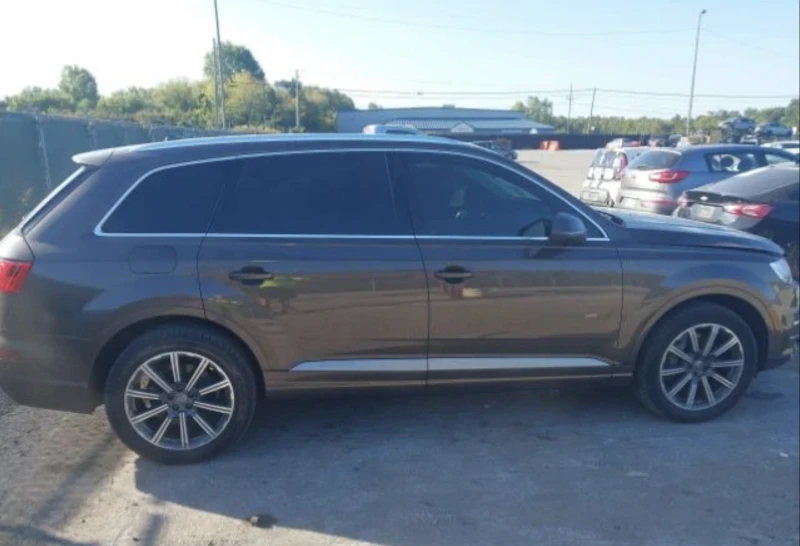 Audi Q7 PREMIUM, снимка 7 - Автомобили и джипове - 48516069