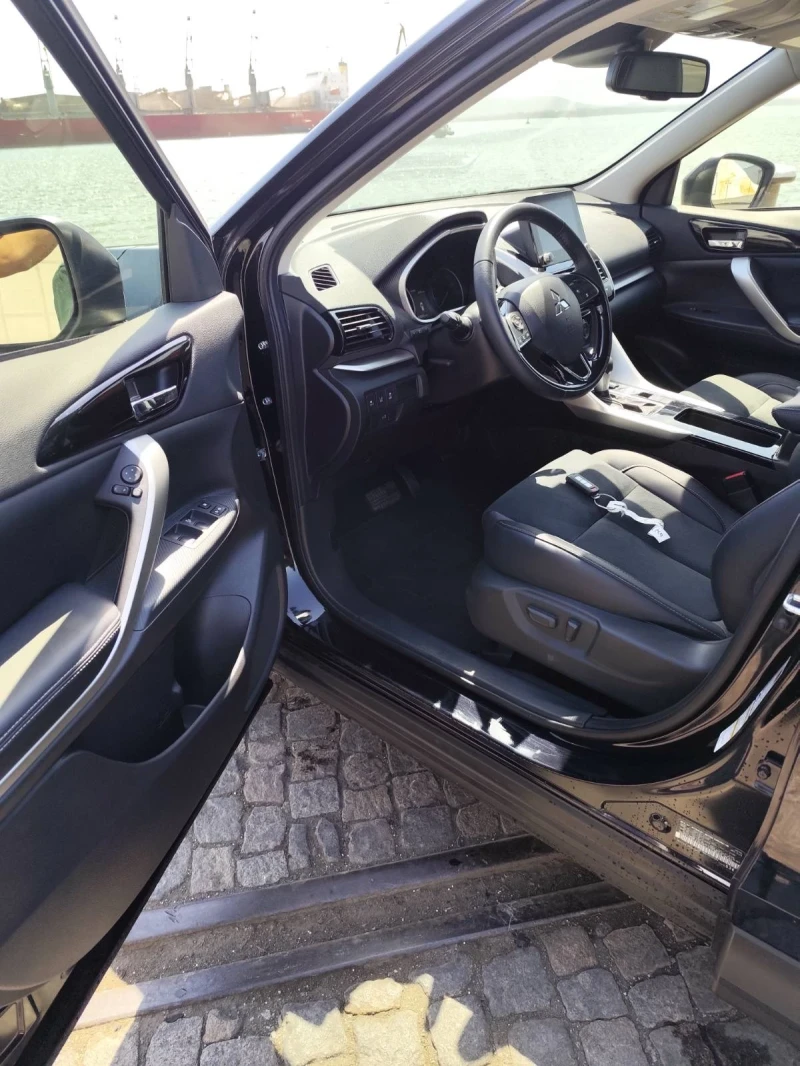 Mitsubishi Eclipse Cross 1.5 Бензин, снимка 7 - Автомобили и джипове - 51335615