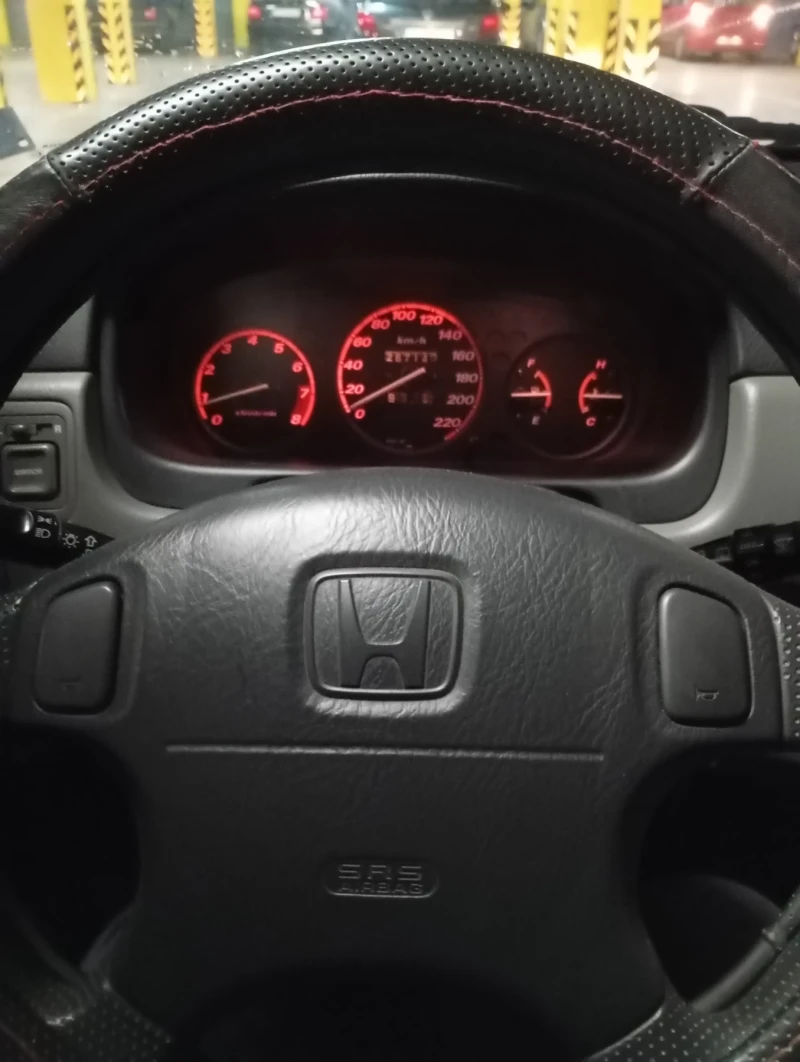 Honda Cr-v 147к.с, снимка 8 - Автомобили и джипове - 52380373