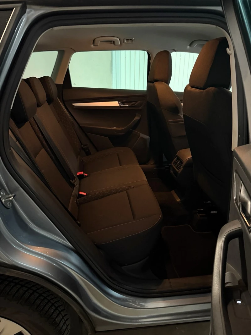 Skoda Karoq  Ambition 4x4 150 к.с , Автомат 7ск.Нови Зимни Гум, снимка 6 - Автомобили и джипове - 52955801