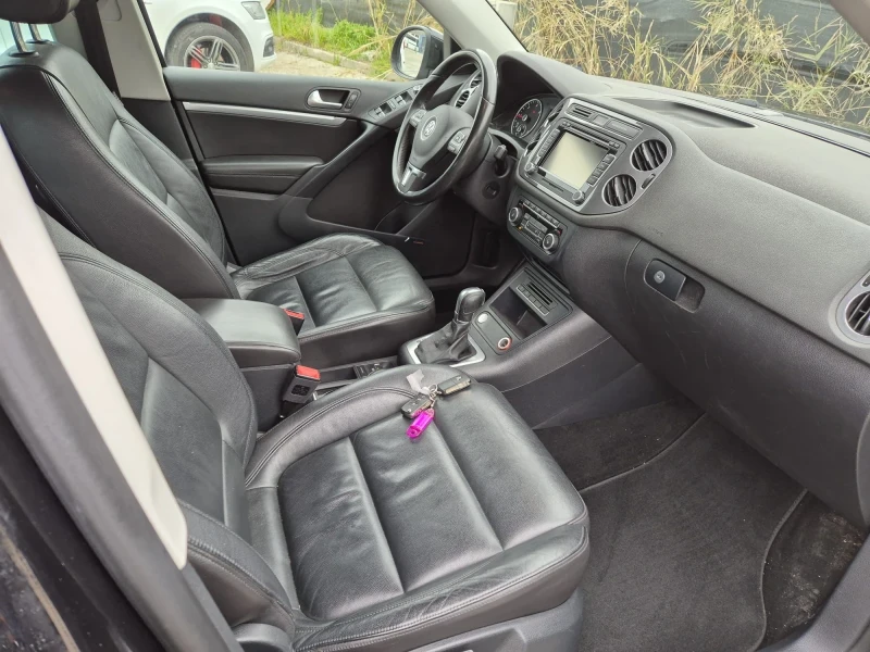 VW Tiguan 2.0TDI 177hp. 4motion R-LINE, снимка 9 - Автомобили и джипове - 53066129