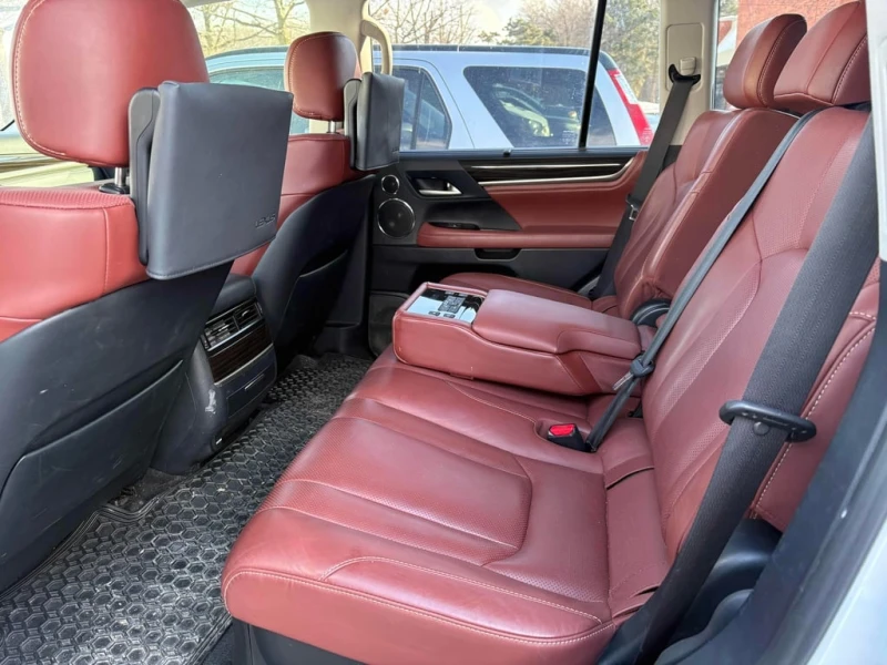 Lexus LX * 570 * CARFAX * БЕЗ ПЪРВОНАЧАЛНА ВНОСКА, снимка 11 - Автомобили и джипове - 53157561