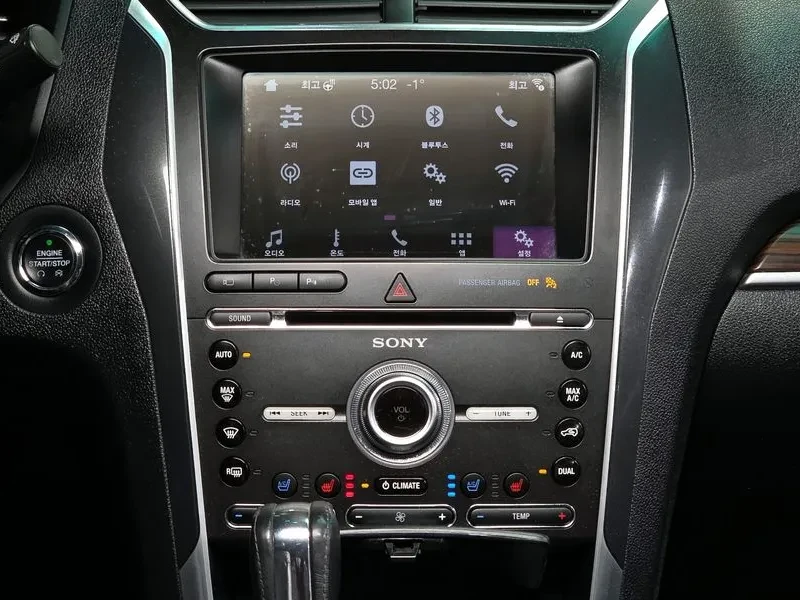 Ford Explorer 2.3 AWD, снимка 14 - Автомобили и джипове - 54351906