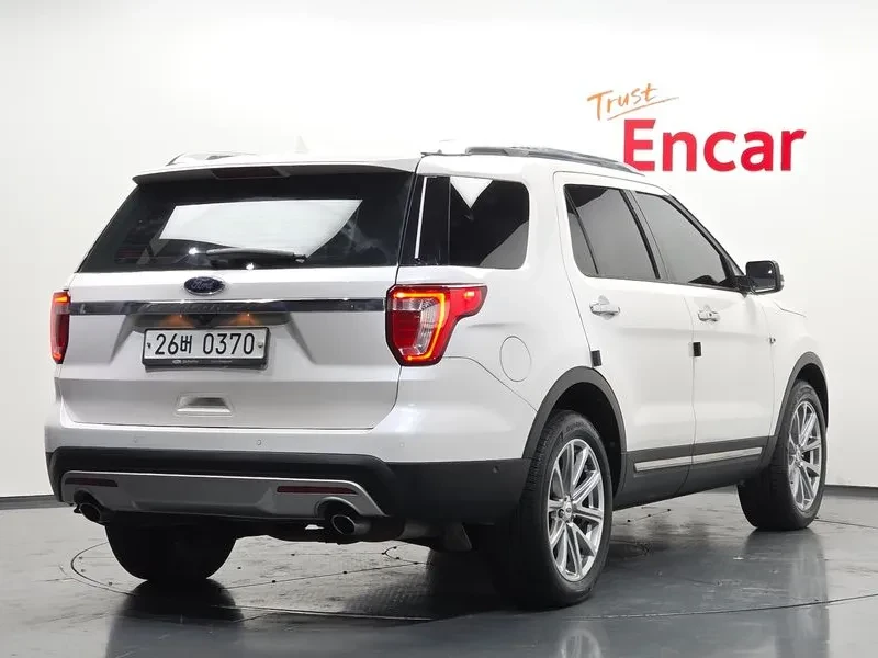 Ford Explorer 2.3 AWD, снимка 2 - Автомобили и джипове - 54351906