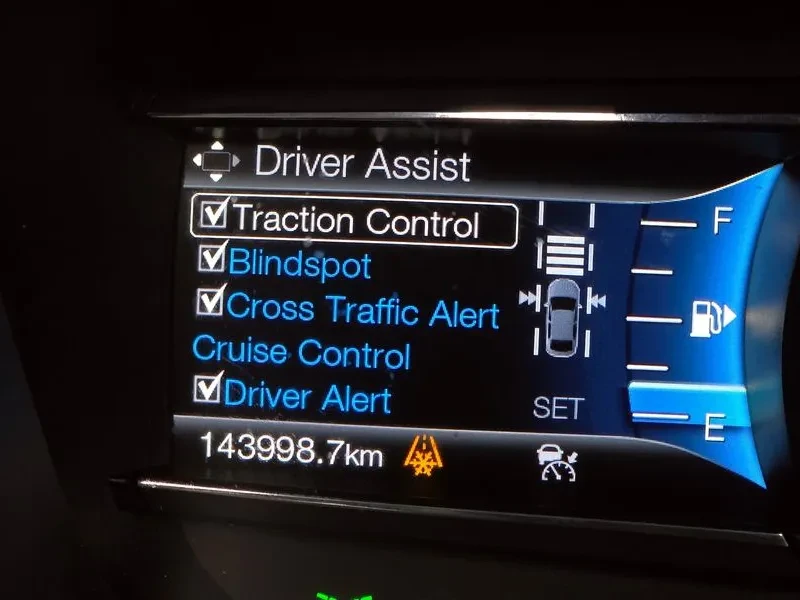 Ford Explorer 2.3 AWD, снимка 17 - Автомобили и джипове - 54351906