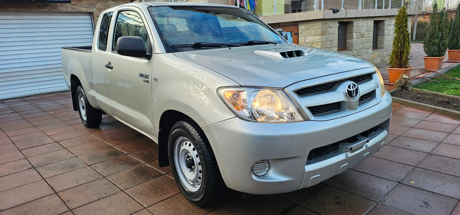 Toyota Hilux 2.5 D4D  Реални !!! 199900km !!! , снимка 1