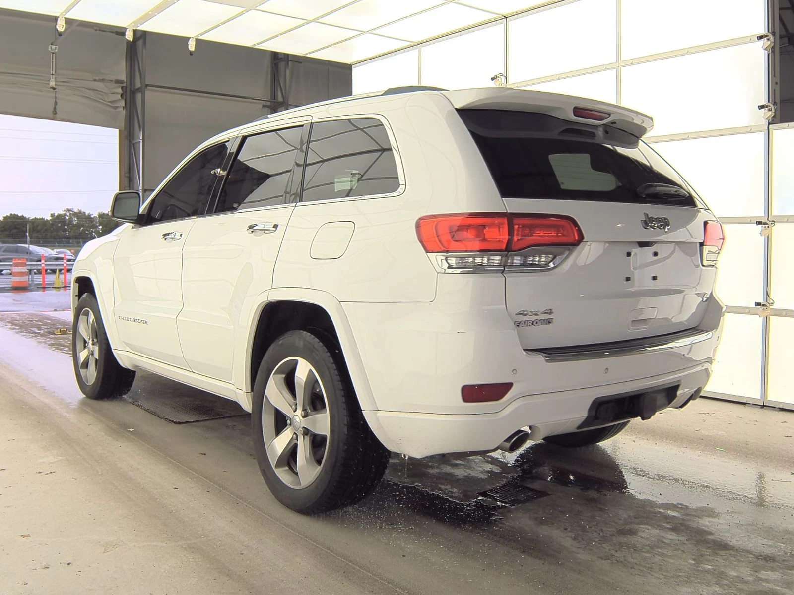 Jeep Grand cherokee OVERLAND 5.7 HEMI* Обдух* Harman/Kardon* Въздух*  - изображение 6