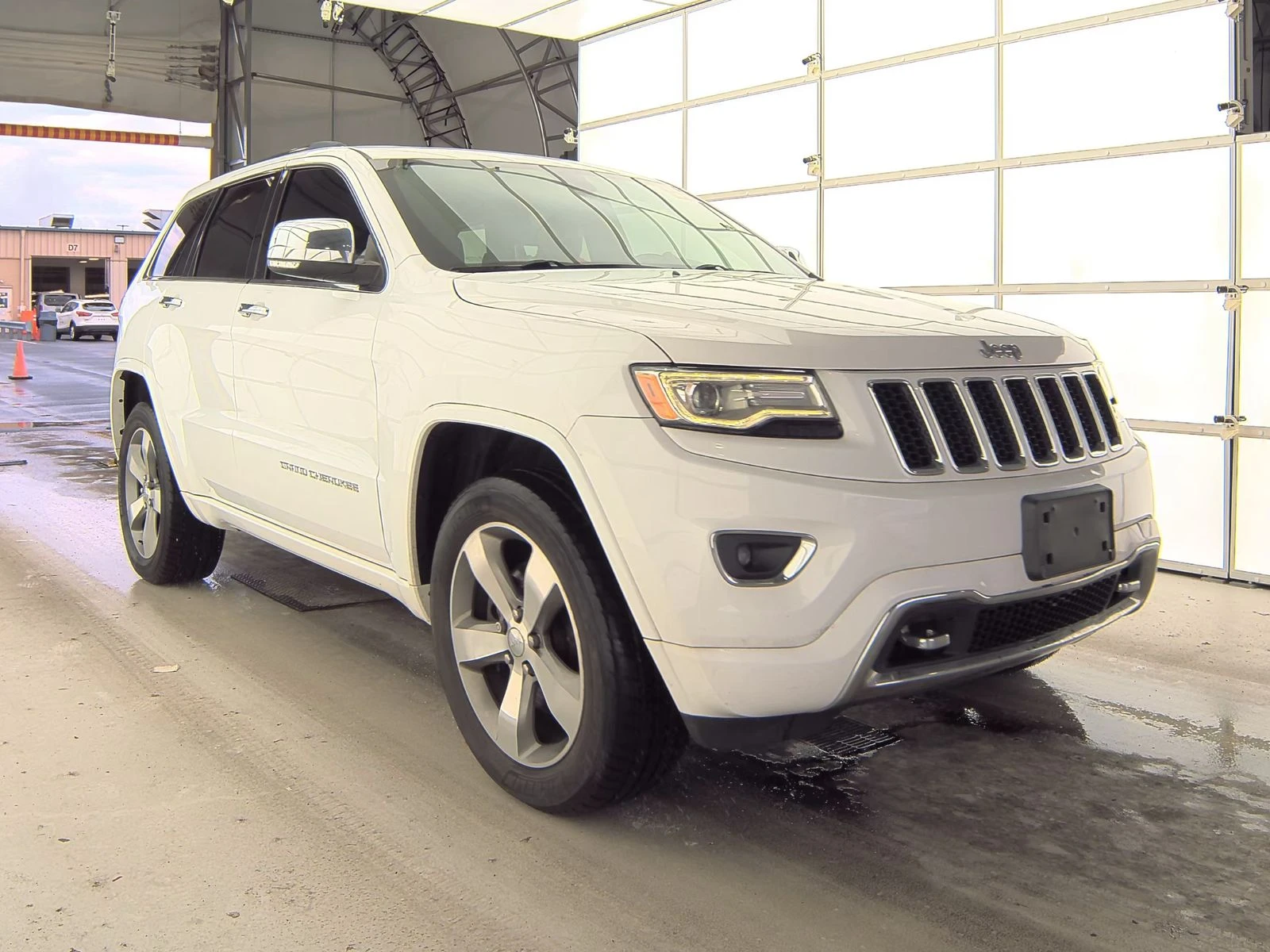 Jeep Grand cherokee OVERLAND 5.7 HEMI* Обдух* Harman/Kardon* Въздух*  - изображение 3