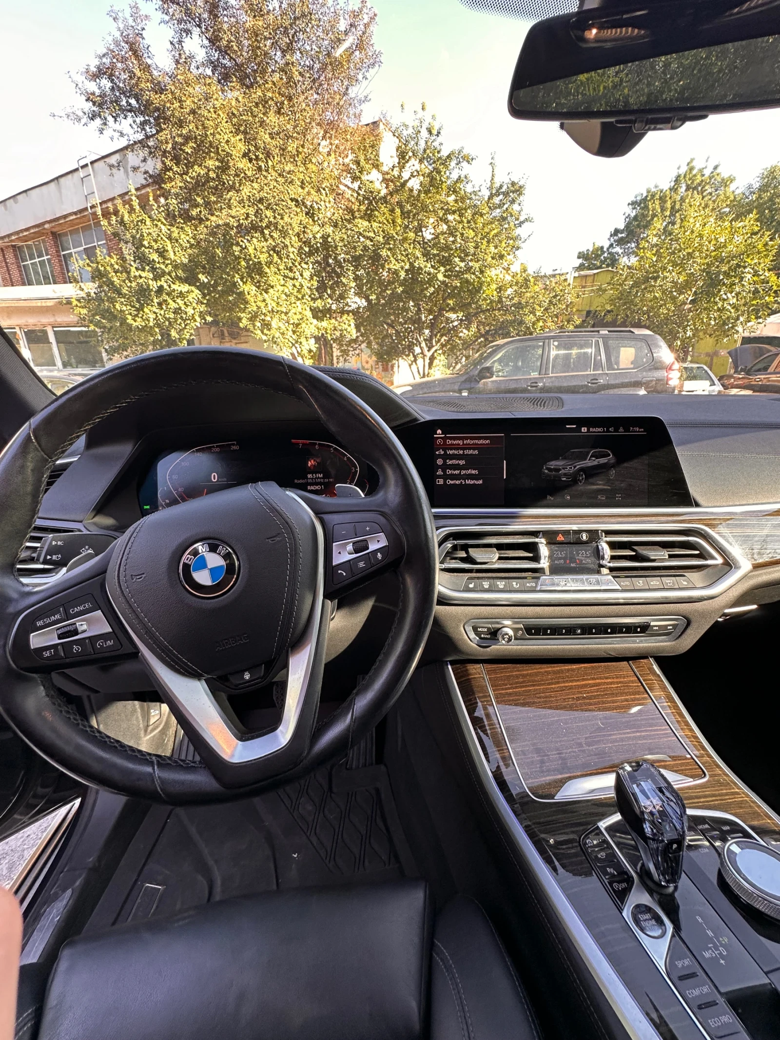 BMW X5 40i X line * ВЪЗДУХ * Swarovski * Pano* head up*  - изображение 9