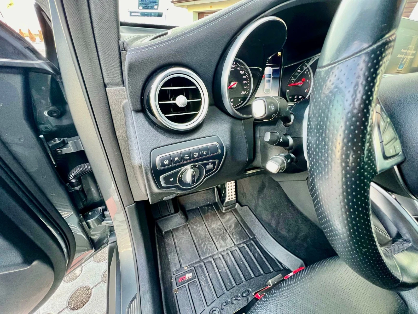 Mercedes-Benz GLC 350  - изображение 6