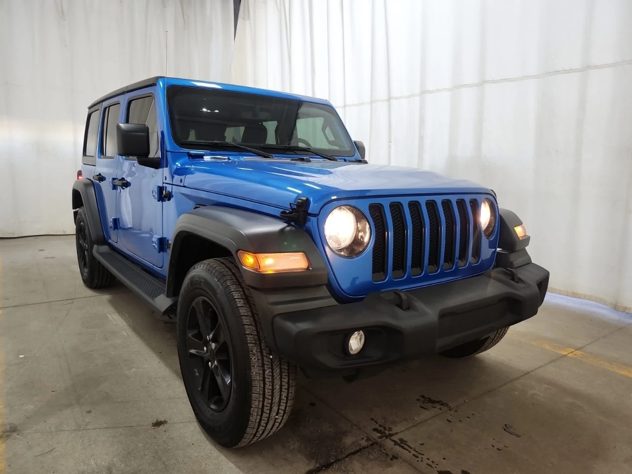 Jeep Wrangler * АВТО КРЕДИТ* ЦЕНА ДО БГ * Сервизна история *  - изображение 3