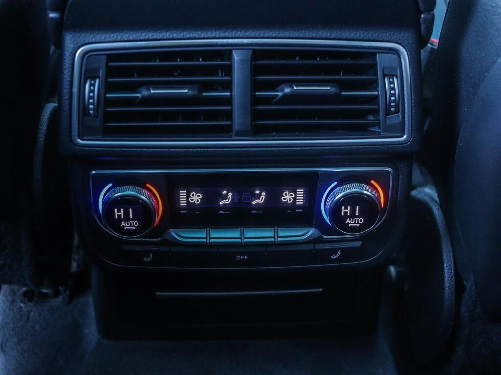 Audi Q7 * quattro * CARFAX * ���� �� �� | Mobile.bg � ����������� 13