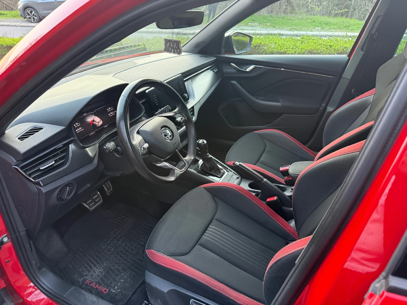 Skoda Kamiq 1.5 TSI / MONTE CARLO / DIGITAL / 1-ви собственик, снимка 5 - Автомобили и джипове - 54103195