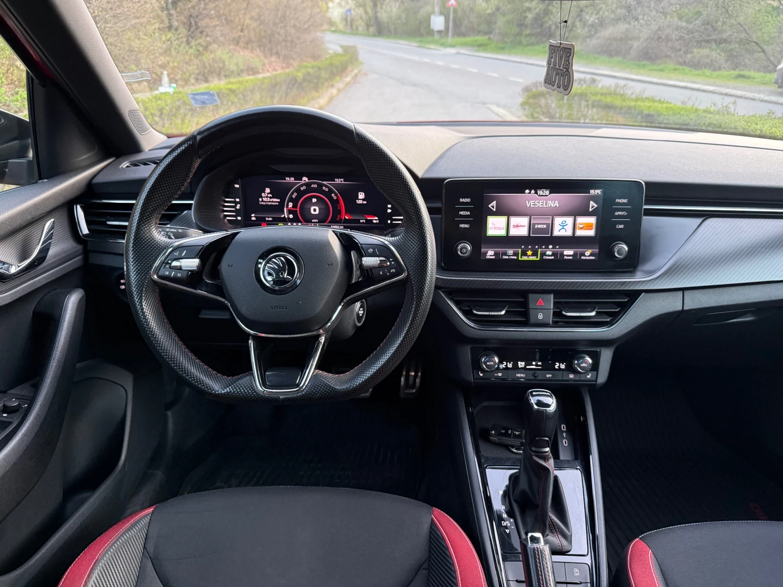 Skoda Kamiq 1.5 TSI / MONTE CARLO / DIGITAL / 1-ви собственик, снимка 6 - Автомобили и джипове - 54103195