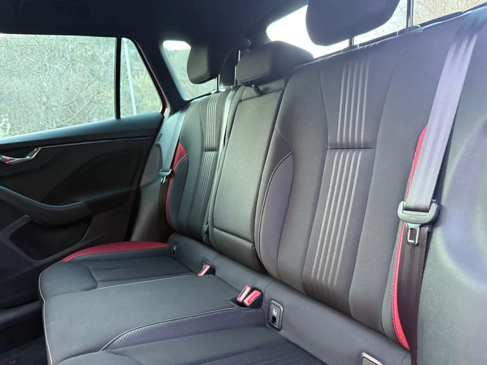 Skoda Kamiq 1.5 TSI / MONTE CARLO / DIGITAL / 1-ви собственик, снимка 10 - Автомобили и джипове - 54103195