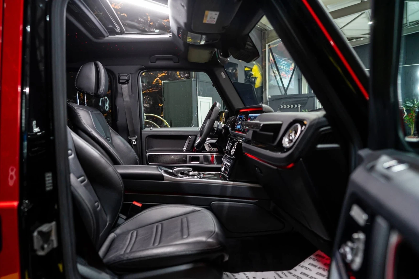 Mercedes-Benz G 350 D 4MATIC FULL AMG PACK BURM 360 ЛИЗИНГ 100%, снимка 13 - Автомобили и джипове - 54198514