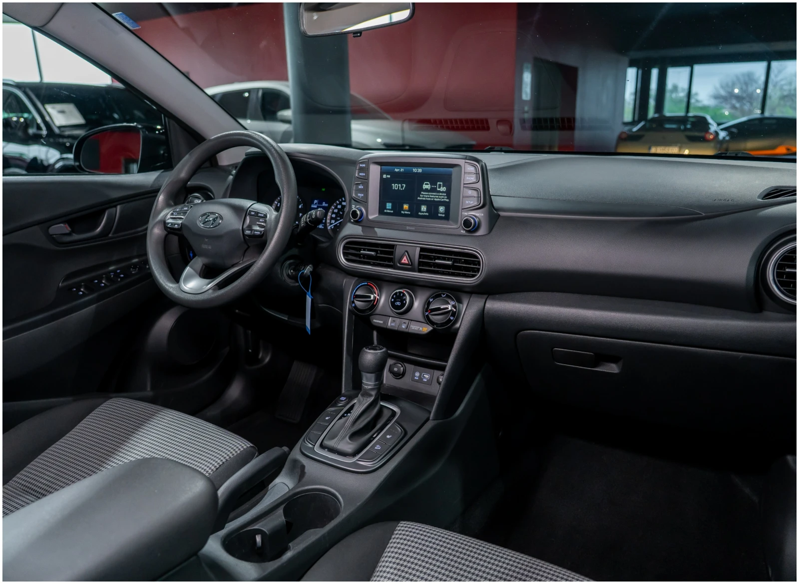 Hyundai Kona 2.0 Essential, снимка 15 - Автомобили и джипове - 54266849