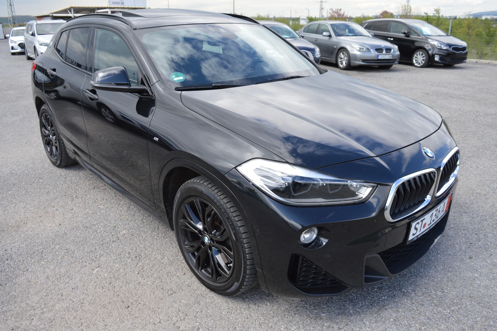 BMW X2 2.0xd-M Paket-MAX FULL EKSTRI-LED-Head Up-Harman/K, снимка 3 - Автомобили и джипове - 54406002