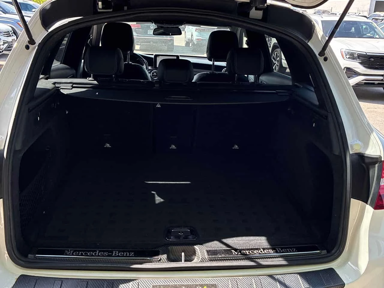 Mercedes-Benz GLC 300 4MATIC/360/ПАНОРАМА/ПОДГРЕВИ, снимка 13 - Автомобили и джипове - 54795880