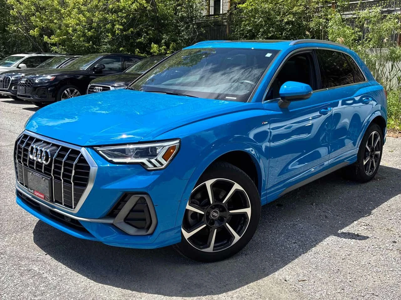 Audi Q3 | Progressiv | DISTRONIC | ПОДГРЕВ | ПАНОРАМА | , снимка 2 - Автомобили и джипове - 54981261
