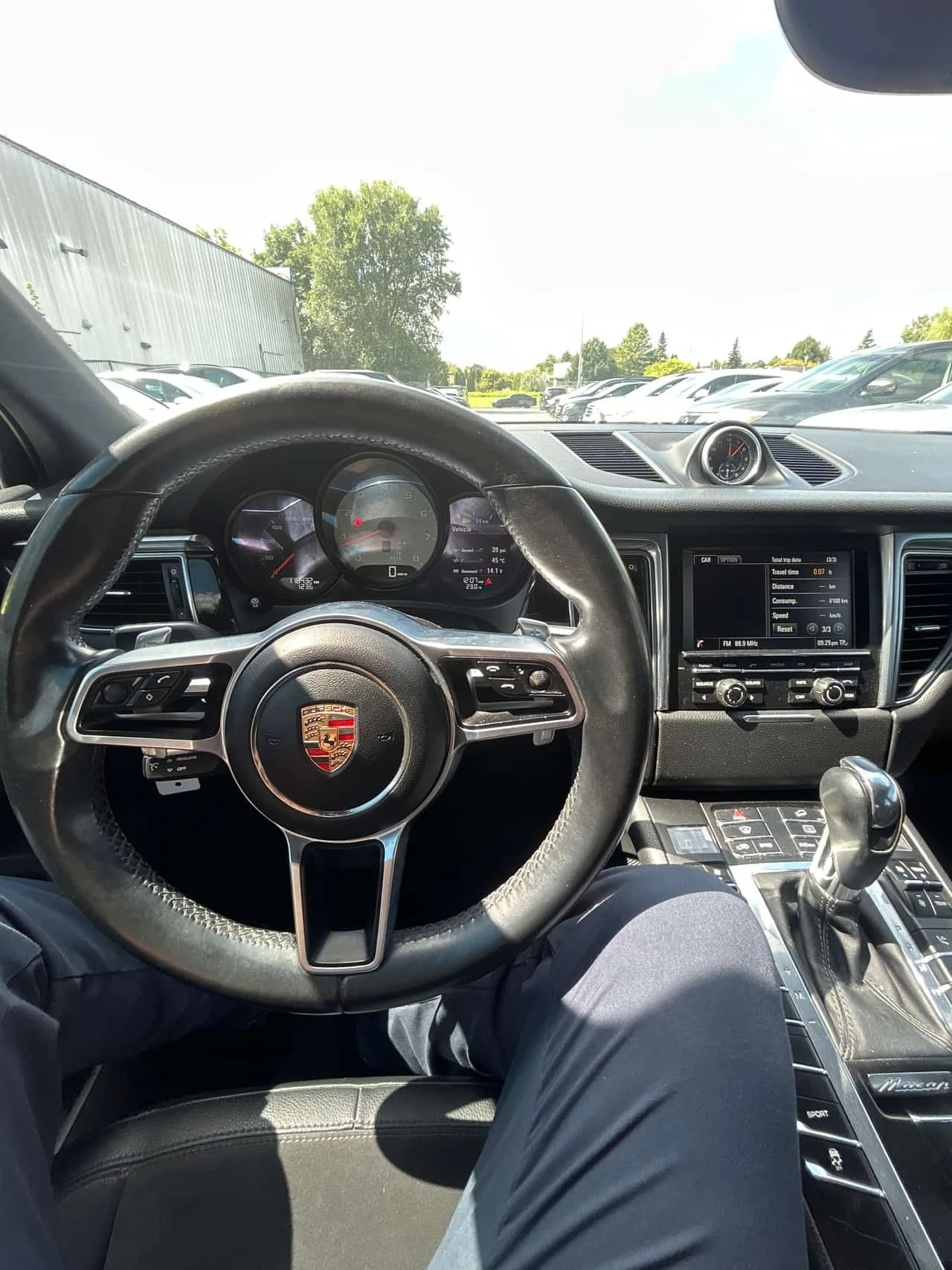 Porsche Macan * S * CARFAX * ОПЦИЯ ЗА ФИНАНСИРАНЕ * , снимка 9 - Автомобили и джипове - 55723069