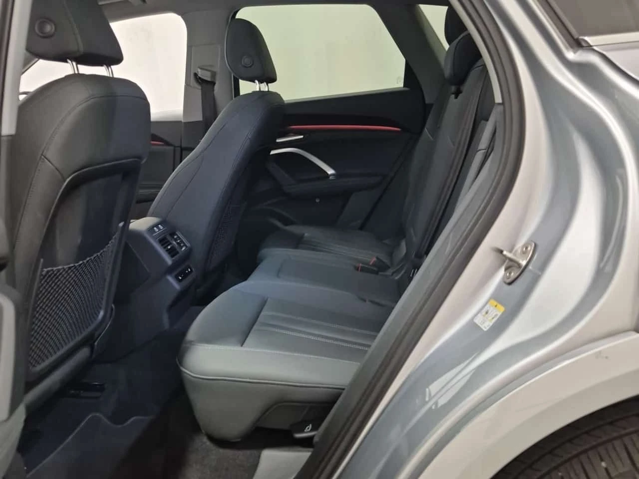 Audi Q5 2.0 TFSI| 360| HUD| 2 КЛЮЧА| , снимка 12 - Автомобили и джипове - 56307510