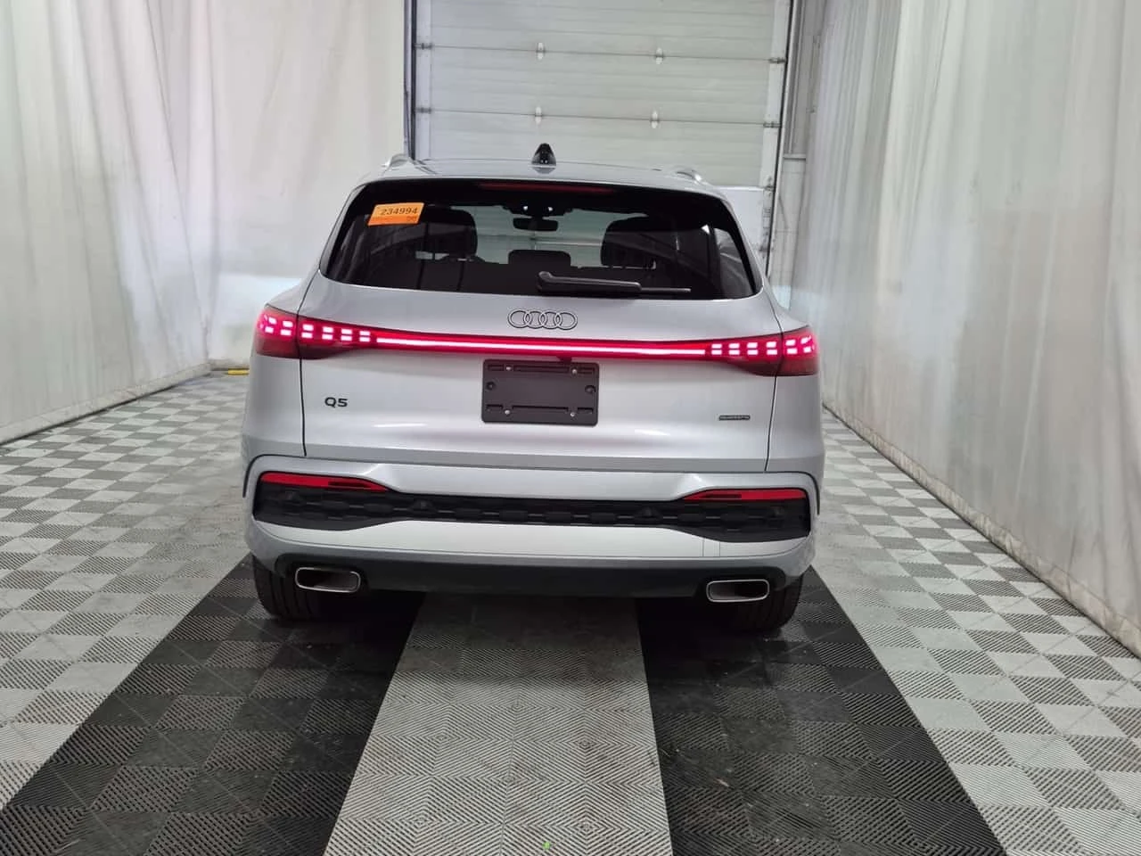 Audi Q5 2.0 TFSI| 360| HUD| 2 КЛЮЧА| , снимка 17 - Автомобили и джипове - 56307510