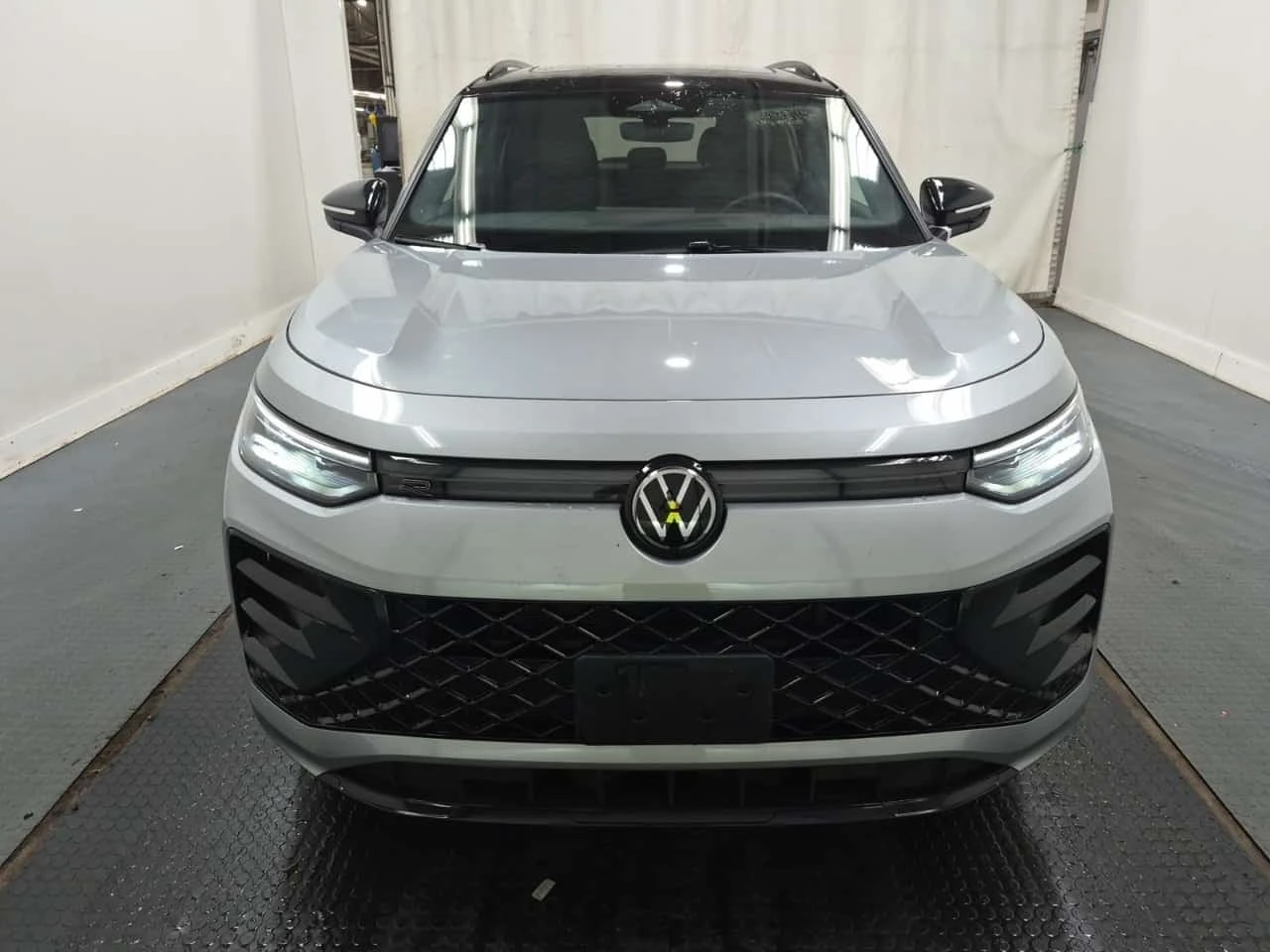 VW Tiguan * 4motion Comfortline R line Black Edition * CARFA | Mobile.bg � ����������� 3