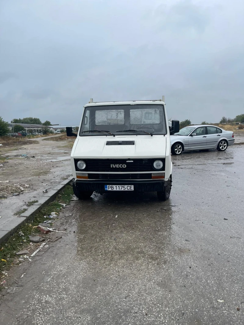 Iveco Daily 35C10 2.5 ТД - ЕД.КАБ ДВ.ГУМА - НОВ ВНОС IT - РЕГ., снимка 12 - Бусове и автобуси - 52728242