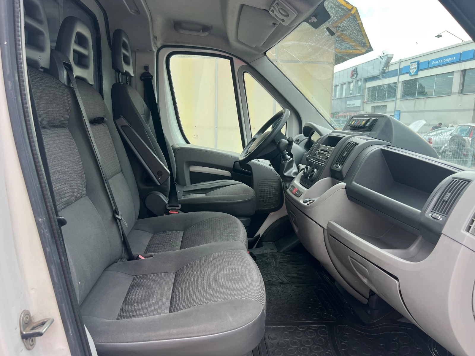 Citroen Jumper 2.2 HDI CLIMA / ЛИНЕЙКА, снимка 17 - Бусове и автобуси - 55658615