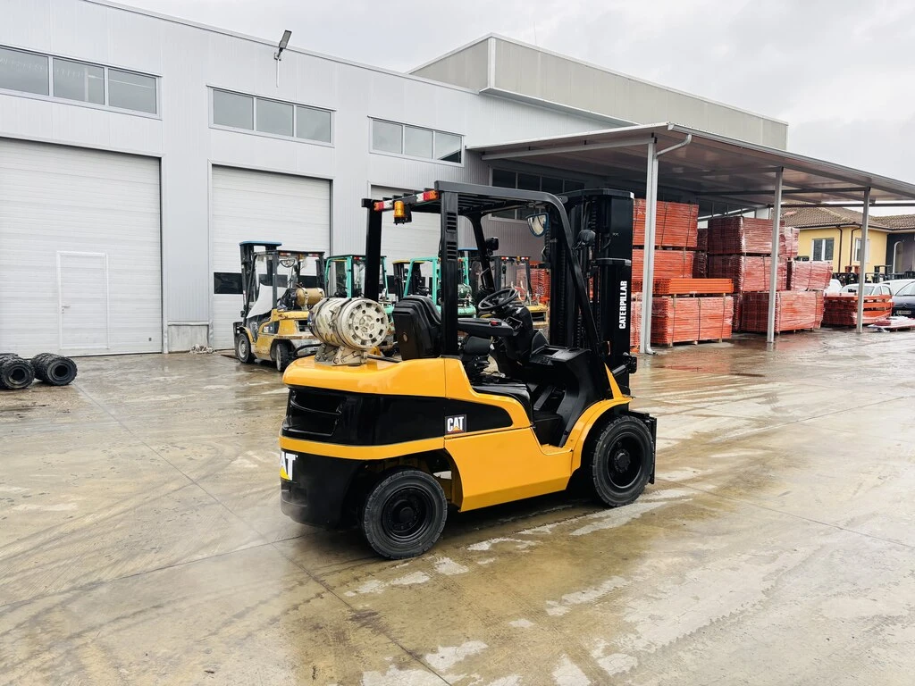  Cat  ,  | Mobile.bg   4