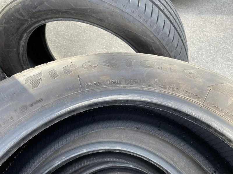 Гуми Летни 235/55R19, снимка 2 - Гуми и джанти - 36267058