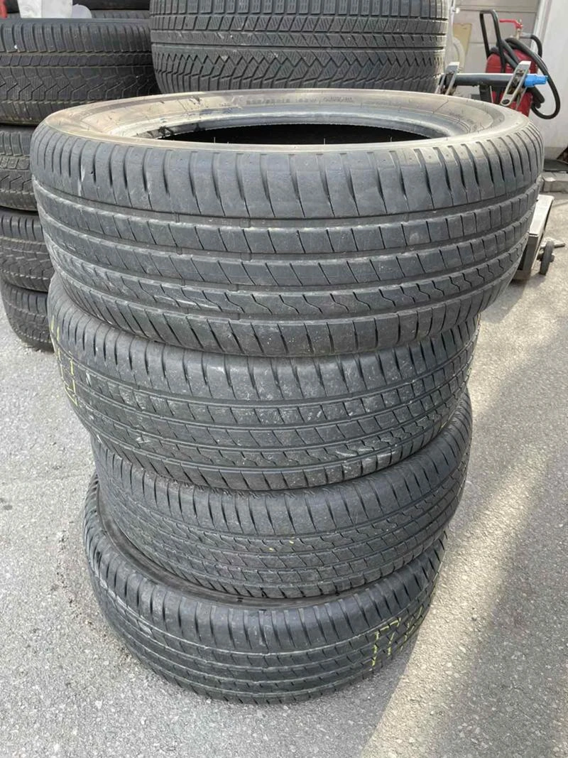 Гуми Летни 235/55R19, снимка 1 - Гуми и джанти - 36267058